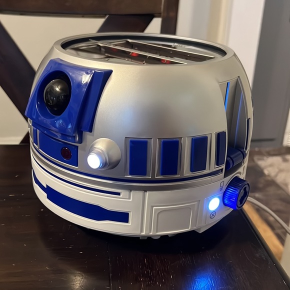 Disney Kitchen Star Wars R2d2 Light Up Toaster W Sound Nib Poshmark